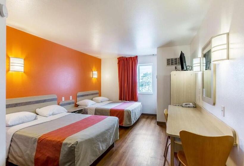 اتاق استاندارد چهار تخته, Motel 6 Baraboo, Wi   Lake Delton Wisconsin Dells