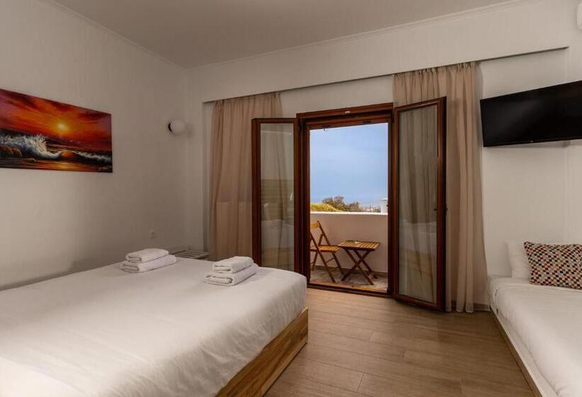 Chambre Triple Standard Vue Mer, Anamnesis City Spa