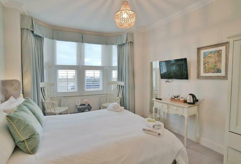 سوئیت با تخت بزرگ, Beaches Guest House