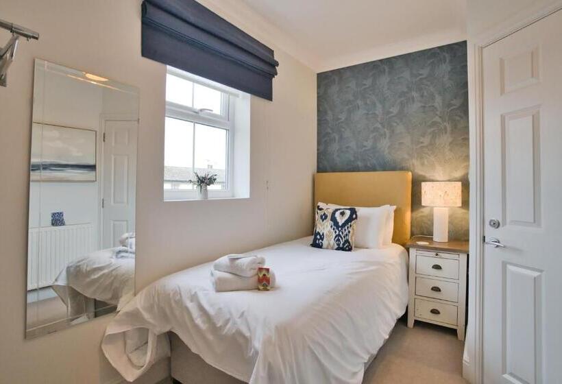 اتاق استاندارد یک نفره, Beaches Guest House