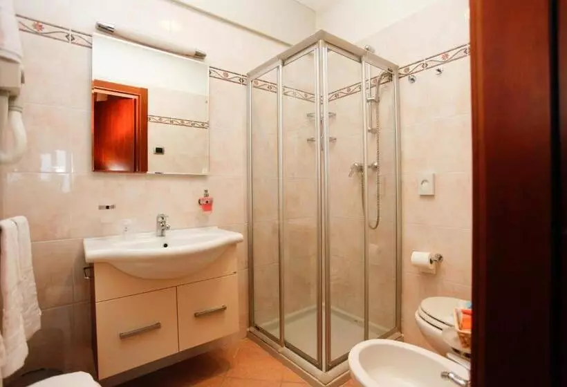 Superior Yhden Hengen Huone, Garda Family House