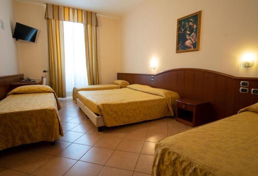 四人高级间, Garda Family House