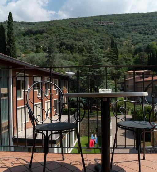 스탠다드 룸 가든 전망, Garda Family House