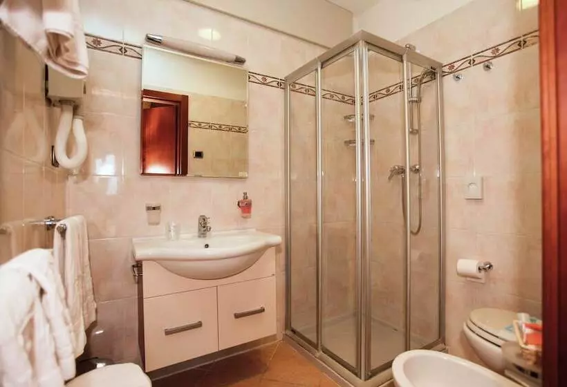 Superior Yhden Hengen Huone, Garda Family House
