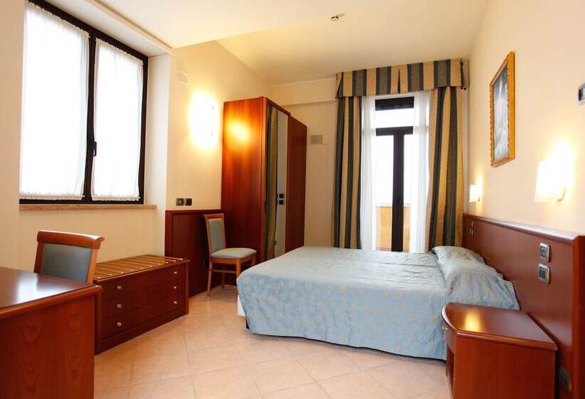 Superior room with lake view, Garda Family House