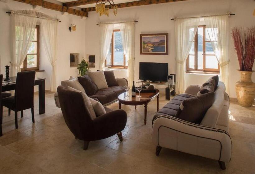 آپارتمان 2 خوابه با چشم‌انداز دریا, Conte Hotel & Restaurant