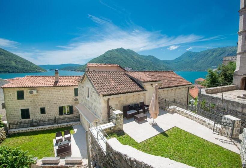 استودیوی استاندارد با چشم‌انداز دریا, Conte Hotel & Restaurant