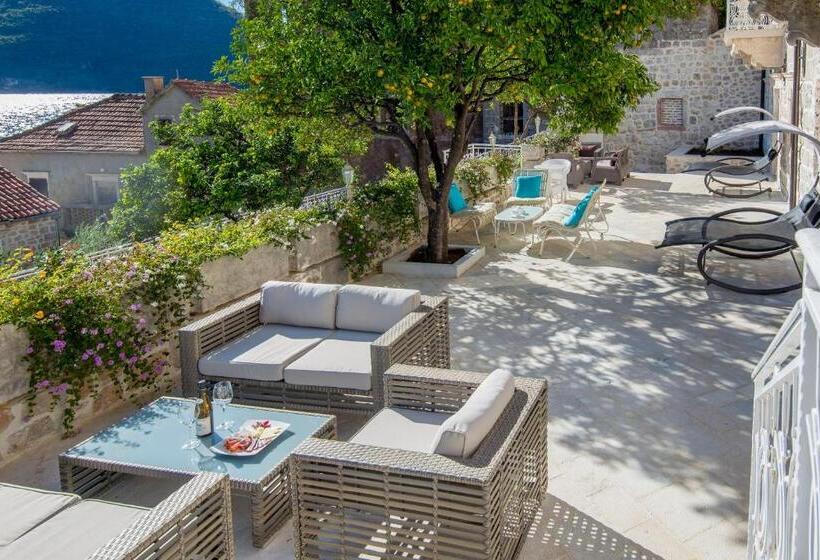 اتاق سوپریور خانوادگی, Conte Hotel & Restaurant