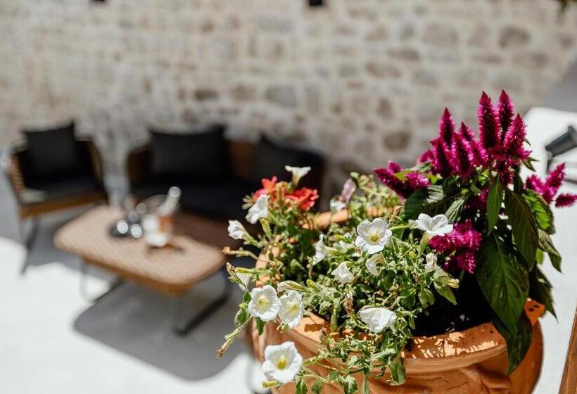 اتاق سوپریور خانوادگی, Conte Hotel & Restaurant