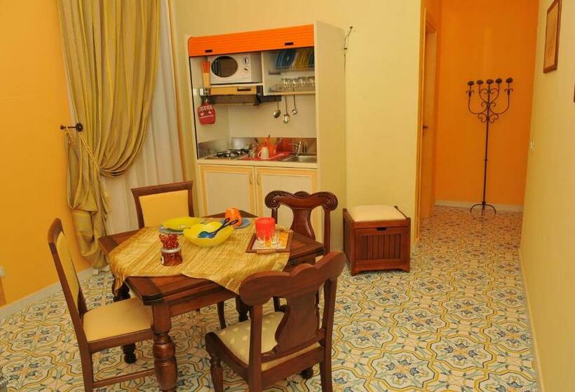 Люкс с Балконом, Albergo Roses