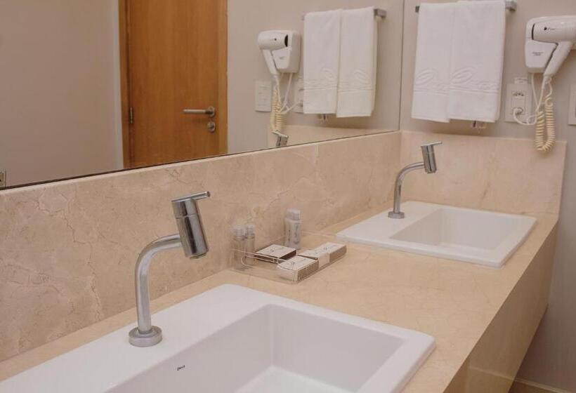 جناح بريميوم مطل علي حمام السباحة, Carmel Cumbuco Resort