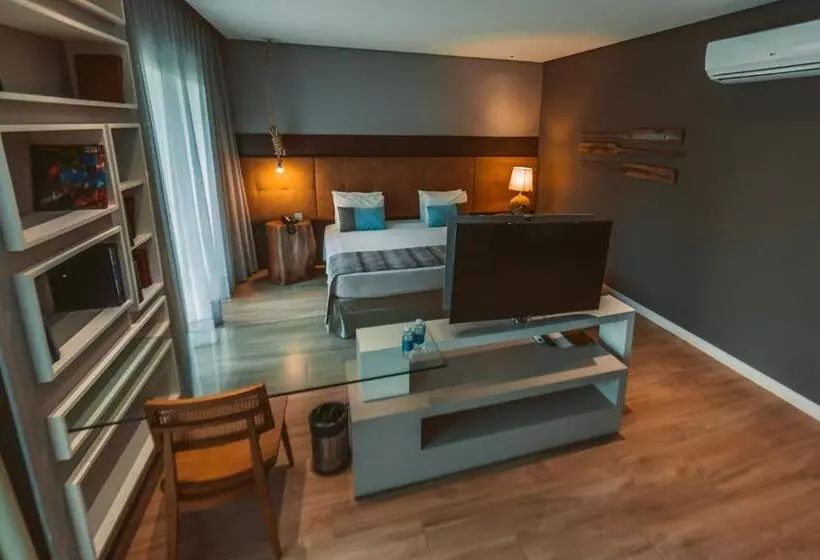 プールの見えるプレミアムスイート, Carmel Cumbuco Resort