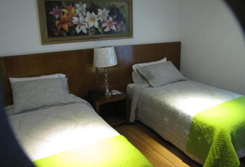 غرفة قياسية ثلاثية, Casa Mahanaim Colferias, Bogotá