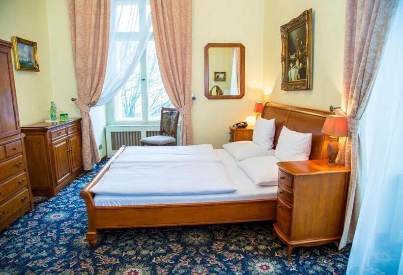 Номер Стандарт, Chateau Zbiroh