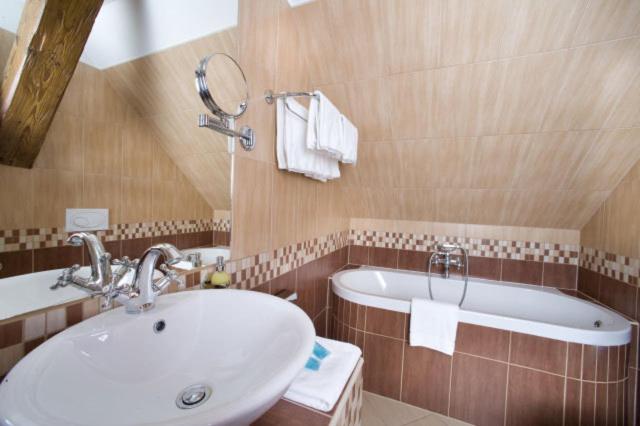 غرفة قياسية, Chateau Zbiroh