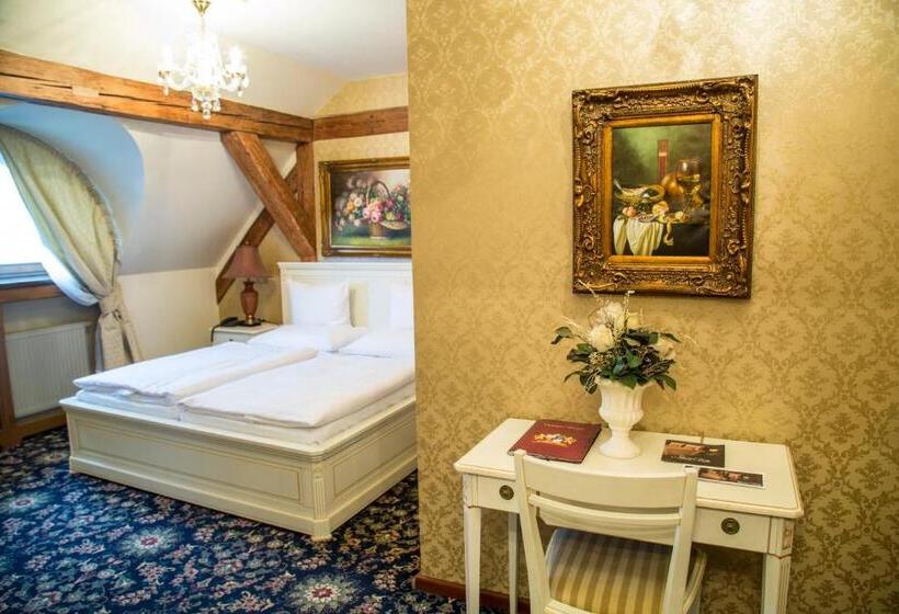 غرفة قياسية, Chateau Zbiroh