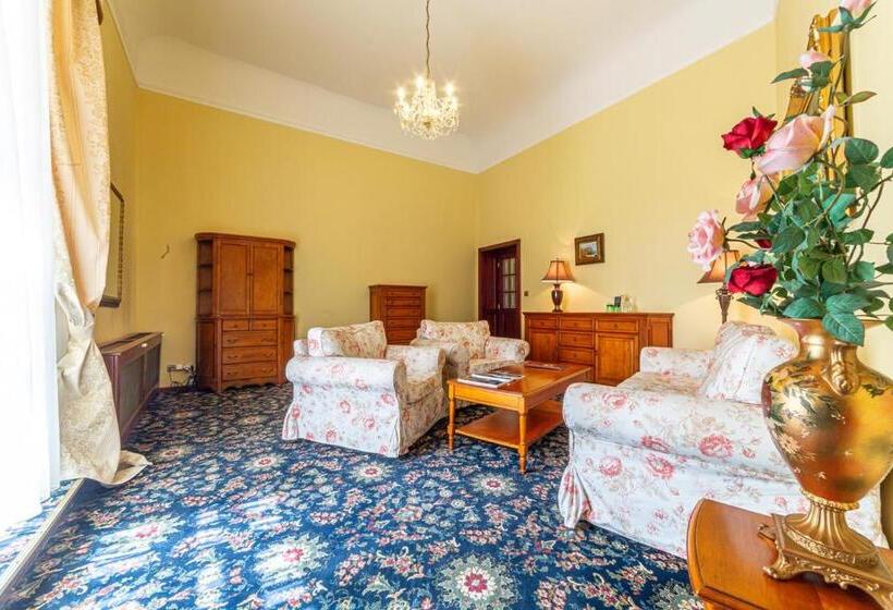 Люкс, Chateau Zbiroh
