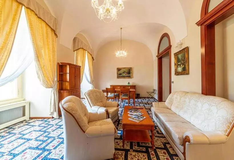 スイート, Chateau Zbiroh