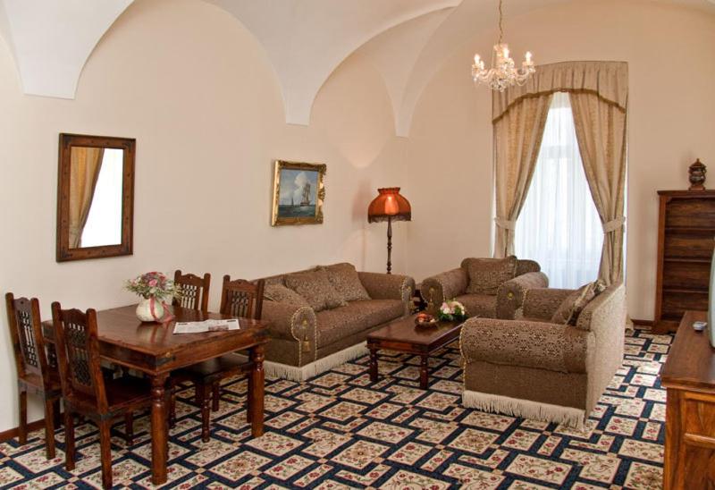 جناح, Chateau Zbiroh