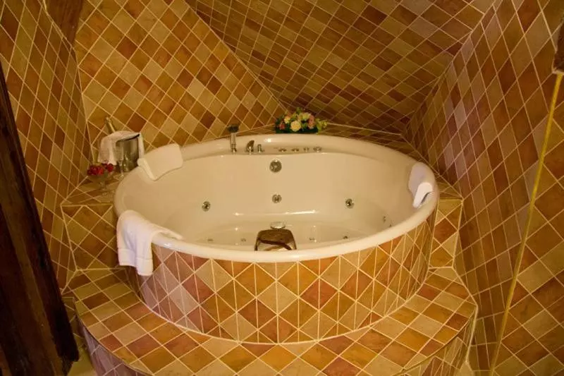 スイート, Chateau Zbiroh