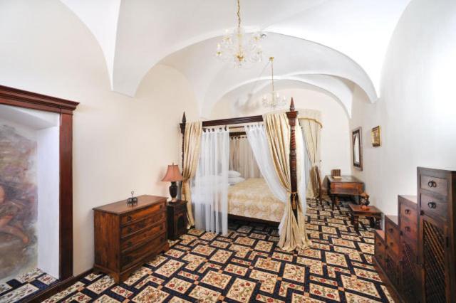 جناح, Chateau Zbiroh