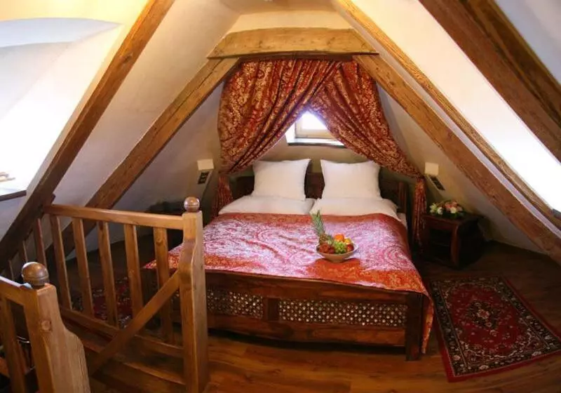 スイート, Chateau Zbiroh