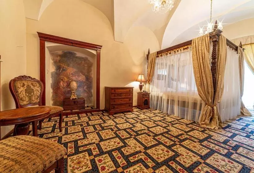 スイート, Chateau Zbiroh
