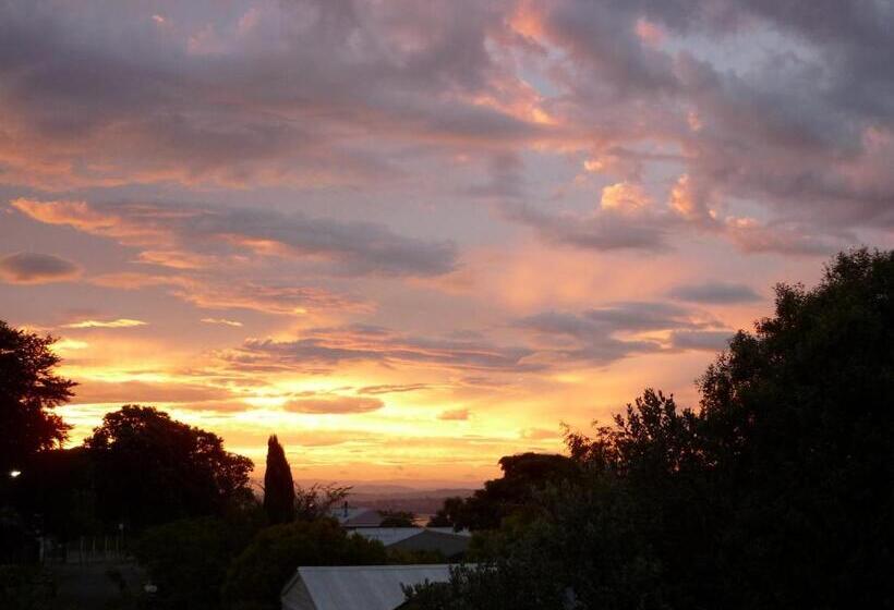 Номер Deluxe с Гидромассажем, Cobden Garden