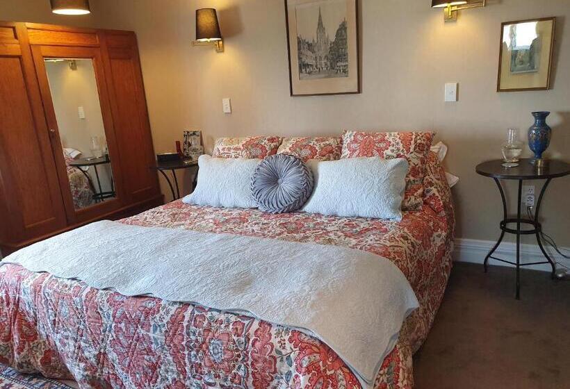 Номер Deluxe с Гидромассажем, Cobden Garden