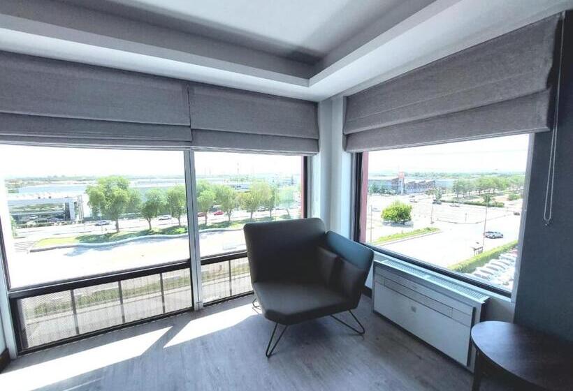 Habitación Estándar Cama King, Courtyard By Marriott Santiago Airport