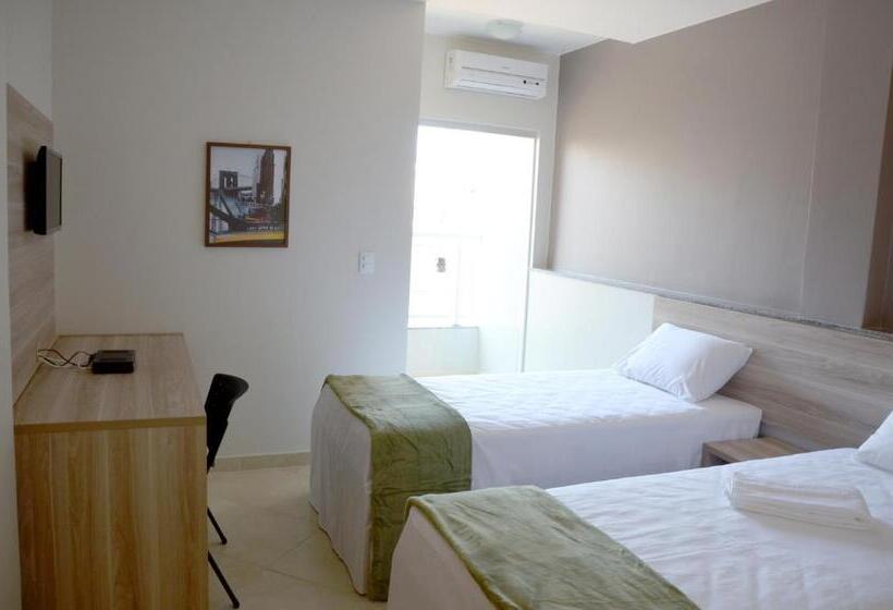 غرفة ديلوكس, Golden Jk