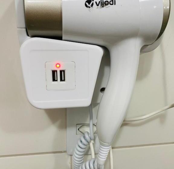 غرفة سوبيريور ثلاثية, Golden Jk