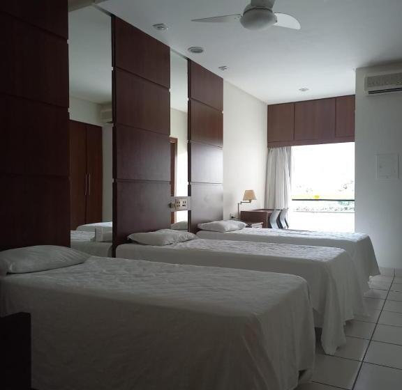 标准三人间, Ibituruna Center