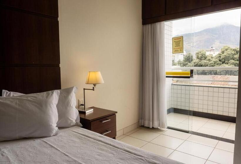 标准三人间, Ibituruna Center