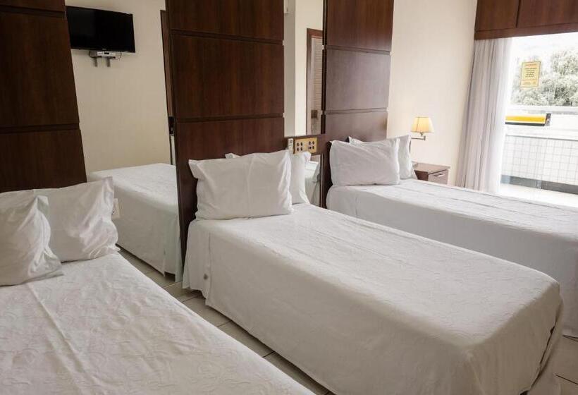 标准三人间, Ibituruna Center