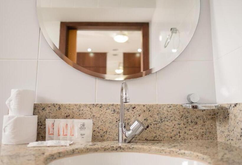 适合残疾人使用的标准间, Ibituruna Center