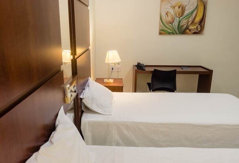 豪华房间, Ibituruna Center