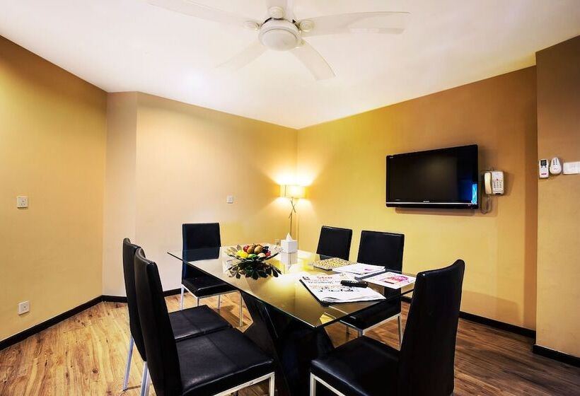 סוויטת 4 חדרים, Ixora