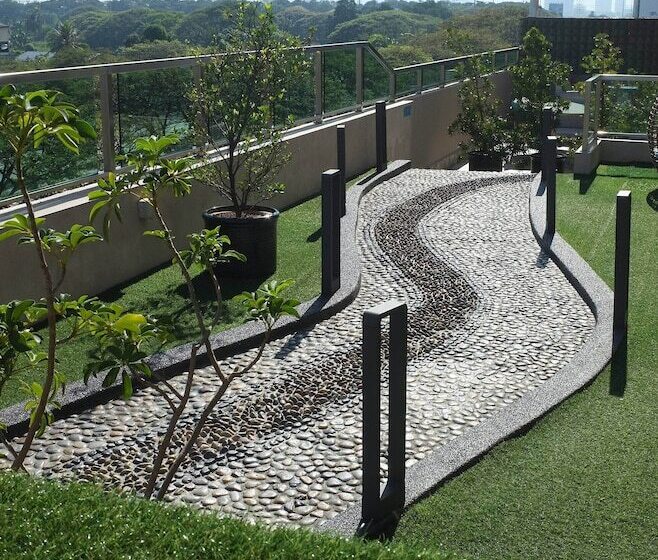 חדר סטנדרט לשלושה, Ixora