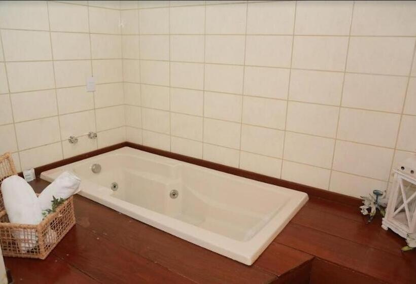 جناح ديلوكس, Letto Hotel Flores Da Cunha