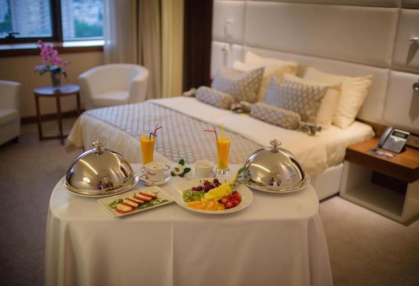 سوئیت پرزیدنت, Mepas