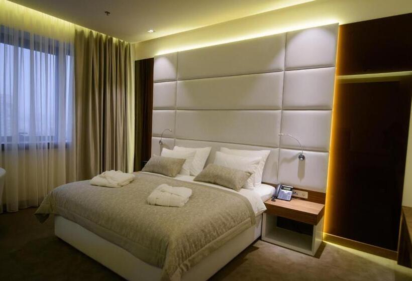 اتاق سوپریور, Mepas