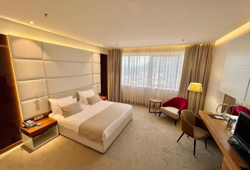 اتاق سوپریور, Mepas