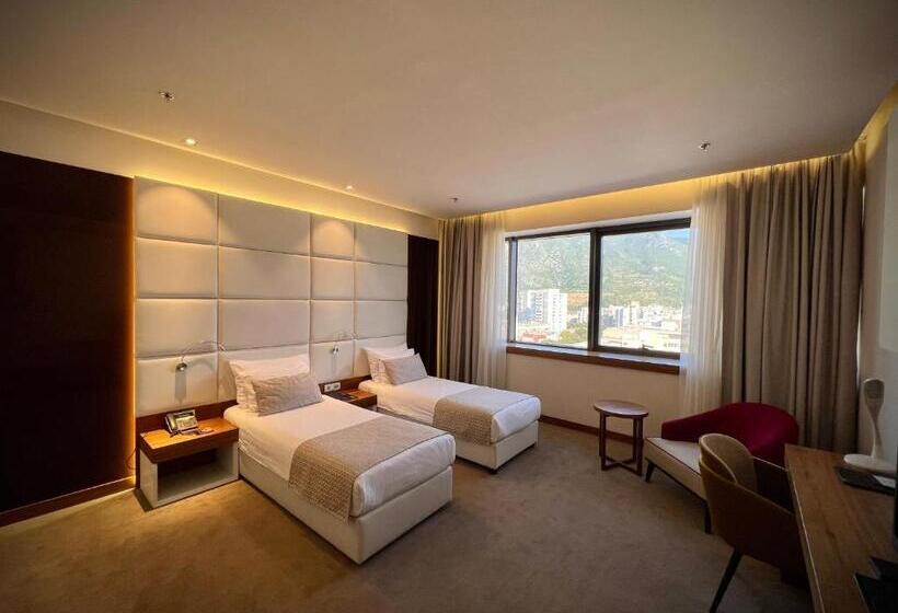 اتاق سوپریور, Mepas