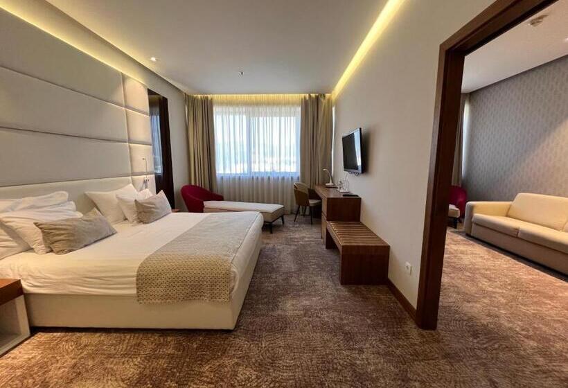 سوییت خانوادگی, Mepas