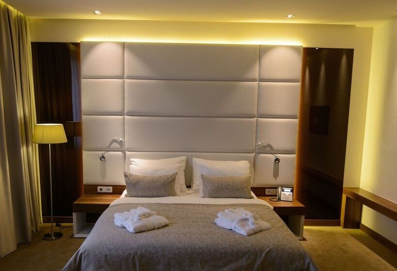 اتاق سوپریور, Mepas