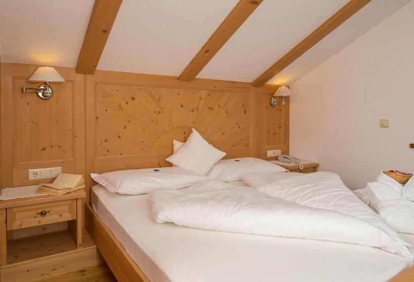 اتاق سوپریور, Naturhotel Miraval