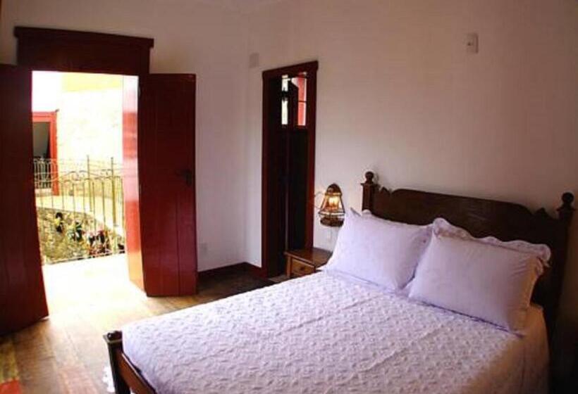 스탠다드 룸 더블 침대, Pousada Araujo Bazilio