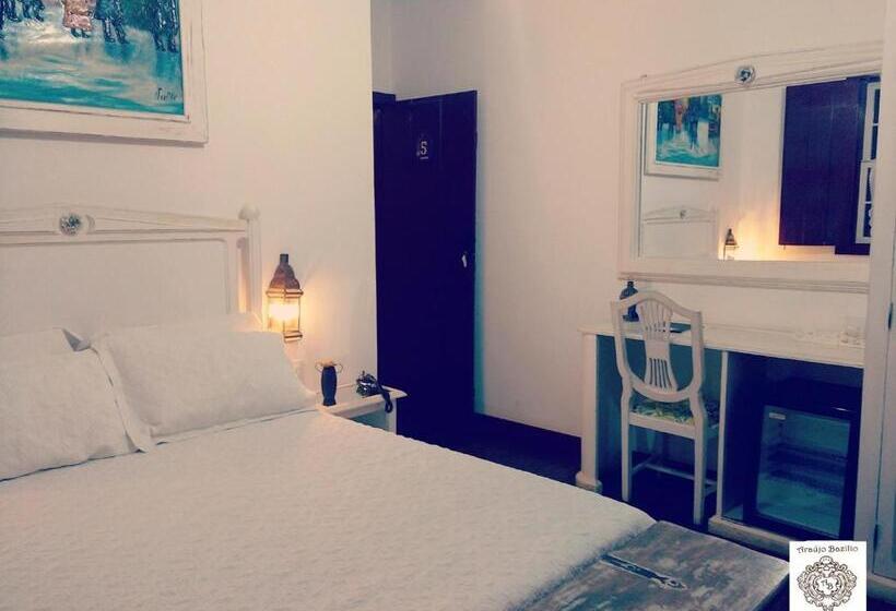 스탠다드 룸 더블 침대, Pousada Araujo Bazilio