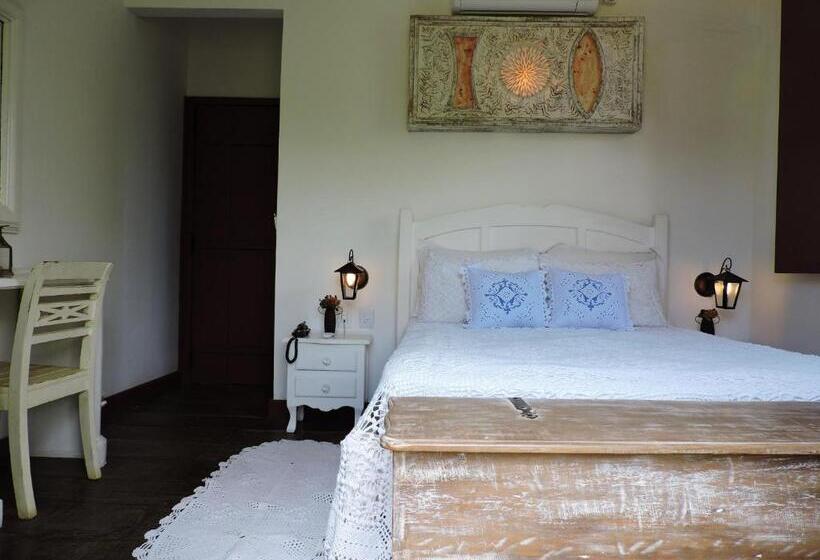 스탠다드 룸 더블 침대, Pousada Araujo Bazilio